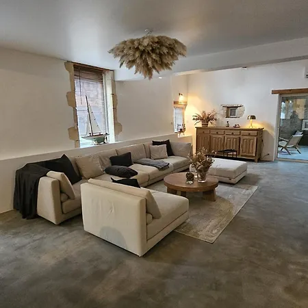 Holiday home Maison Charentaise Renovee, 5min Plages, 10 Pers, Wi-fi, Bbq, Parking, Linge Inclus - Fr-1-71-103