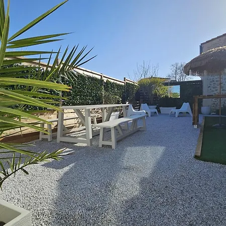 Maison Charentaise Renovee, 5min Plages, 10 Pers, Wi-fi, Bbq, Parking, Linge Inclus - Fr-1-71-103 Holiday home Royan